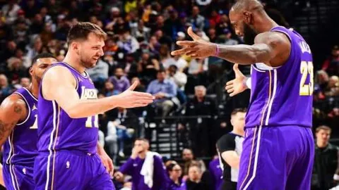 英雄联盟老将战新赛制，中韩巅峰对决将至，网友热议实力差距引焦点